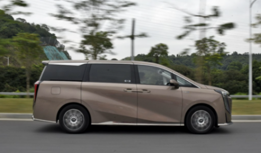 試駕傳祺E9:滿油滿電能跑1032公里,或成國產新能源MPV最大黑馬