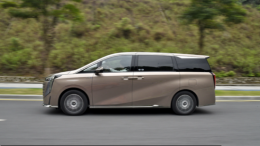 試駕傳祺E9:滿油滿電能跑1032公里,或成國產新能源MPV最大黑馬