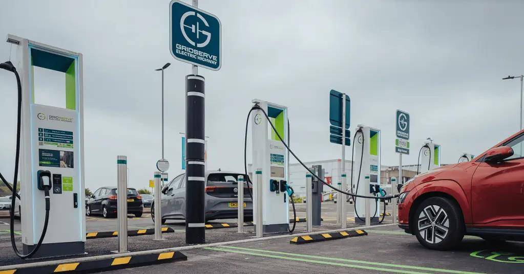 增程式電動車最大缺點(diǎn)是啥?專家:虧電油耗高,車主:純電跑不遠(yuǎn)