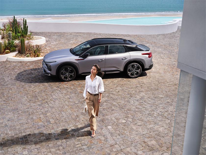 2024款凡爾賽C5 X 旅不凡版本上市,“從故宮到凡爾賽宮”活動開啟