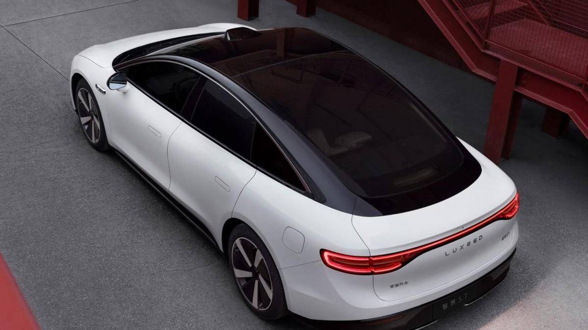 米粉花粉再交鋒,小米SU7與智界S7該如何選?