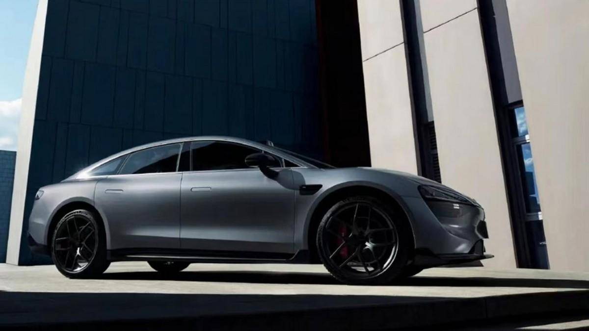 米粉花粉再交鋒,小米SU7與智界S7該如何選?