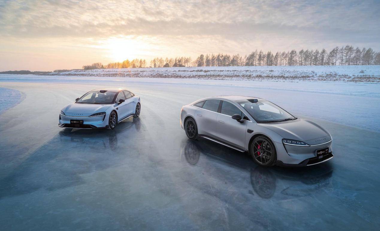 純電轎車市場上演諸神之戰,智界S7首發華為視覺智駕!