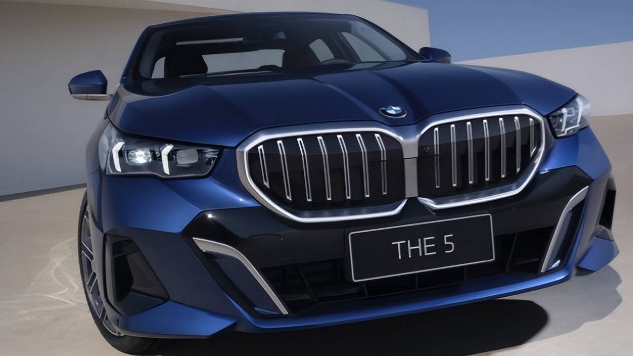 奔馳E級回春,寶馬5系接連下滑,奧迪A6L終成最大贏家