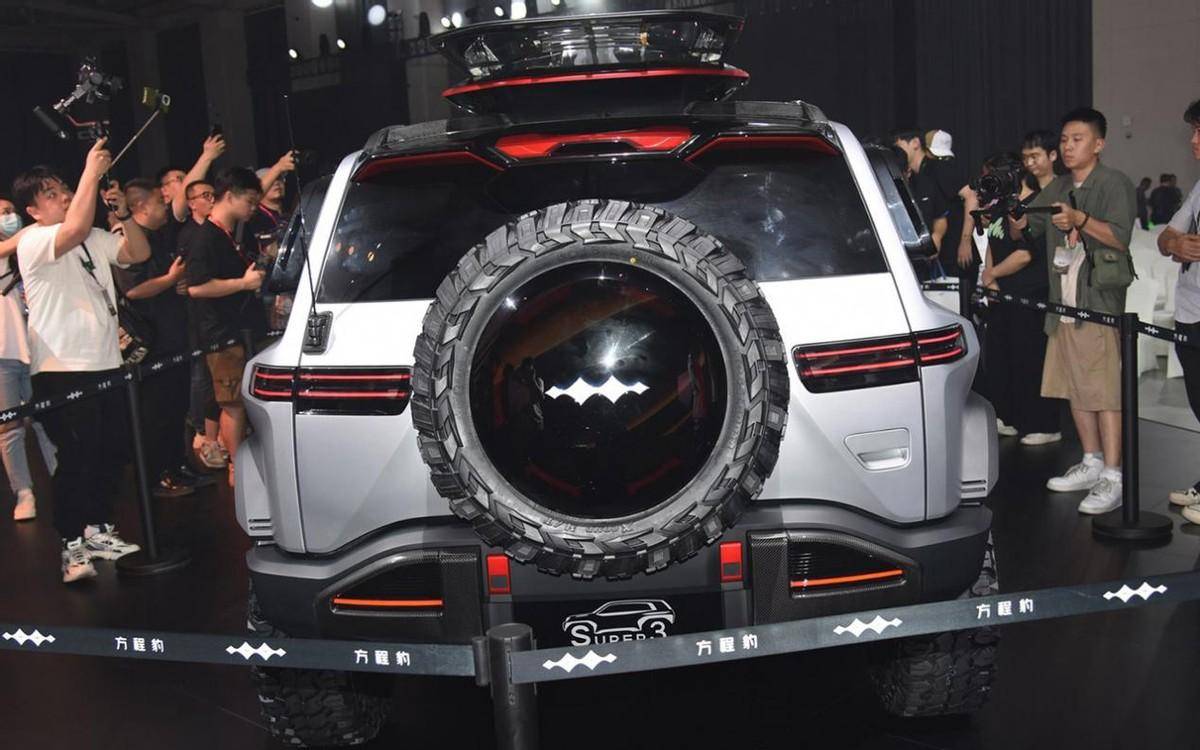 連發3款新車!方程豹放“大招”了,不止豹8和豹3,居然還有超跑