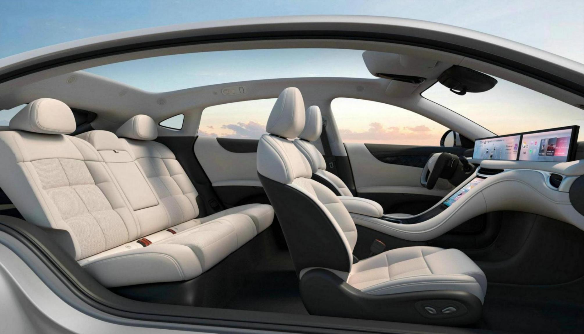 智己L6驚艷亮相2024北京車展:全系搭載IMOS 3.0,首搭靈蜥數字底盤