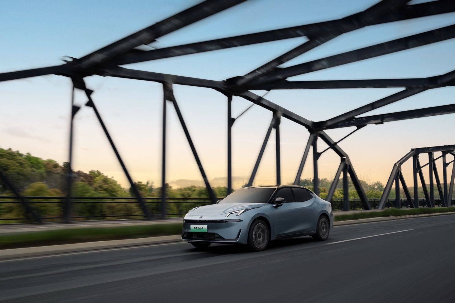 20萬(wàn)級(jí)新能源轎車首選,領(lǐng)克07 EM-P開啟預(yù)售,預(yù)售價(jià)18萬(wàn)元起