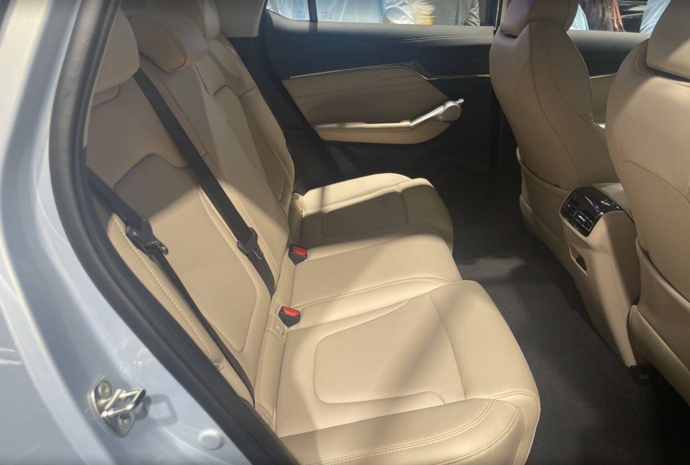 廣汽傳祺GS4 MAX車(chē)展亮相,10萬(wàn)級(jí)家用SUV繞不開(kāi)的選項(xiàng)?