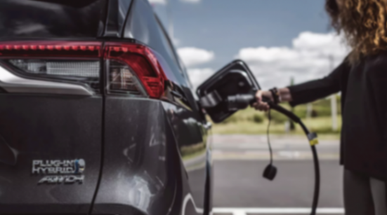 高端純電市場(chǎng),看似蜜糖,實(shí)則苦飲?