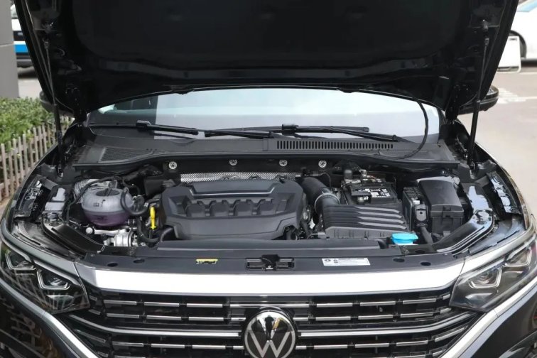 不僅有強(qiáng)動(dòng)力,更有質(zhì)價(jià)比,帕薩特掀起B(yǎng)級(jí)轎車“購(gòu)車潮”