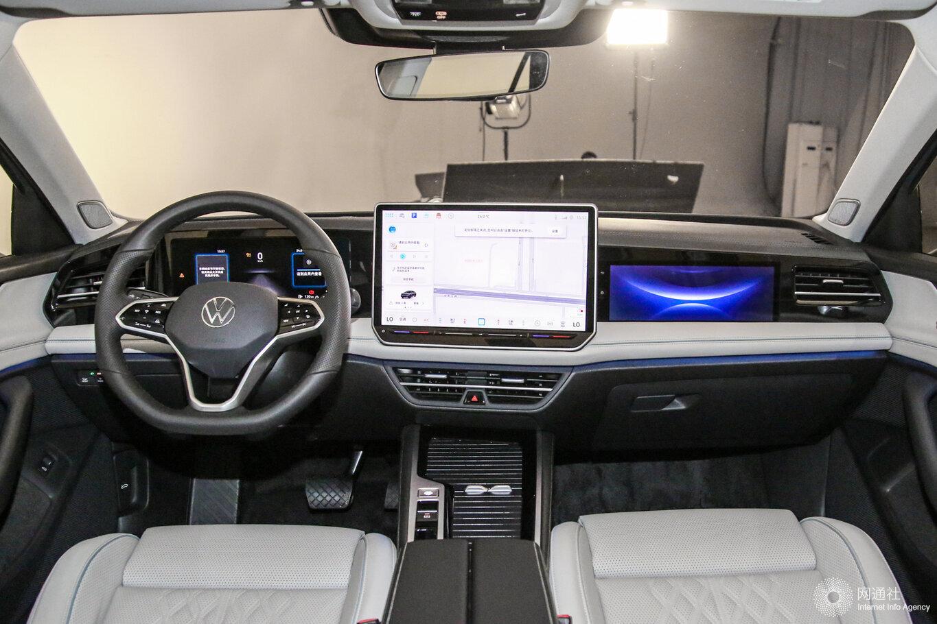 當智能科技遇見德系經典 與邁騰來場智慧的旅行