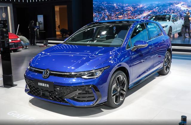 八代半高爾夫增配降價,新1.5T機頭油耗很低,鋼炮身材適合代步-有駕 八代半高爾夫增配降價,新1.5T機頭油耗很低,鋼炮身材適合代步-有駕