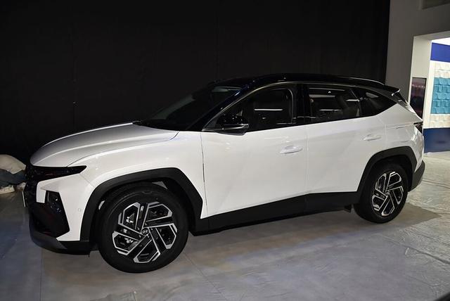 新款途勝L明日震撼上市,外觀內飾雙升級,你準備好了嗎?-有駕 新款途勝L明日震撼上市,外觀內飾雙升級,你準備好了嗎?-有駕