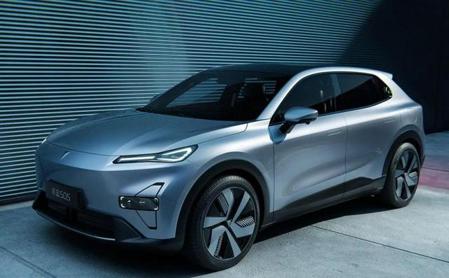 小身材大空間!軸距超漢蘭達,智能駕駛標配,油耗低至5升-有駕 小身材大空間!軸距超漢蘭達,智能駕駛標配,油耗低至5升-有駕