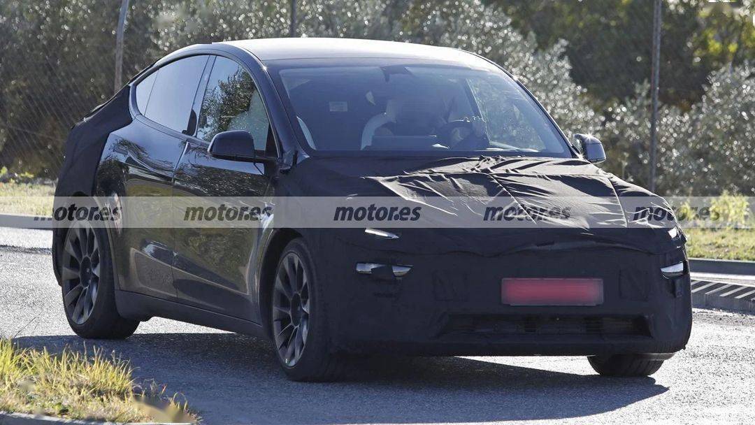 新款特斯拉Model Y測(cè)試諜照曝光,上海工廠(chǎng)加大產(chǎn)能