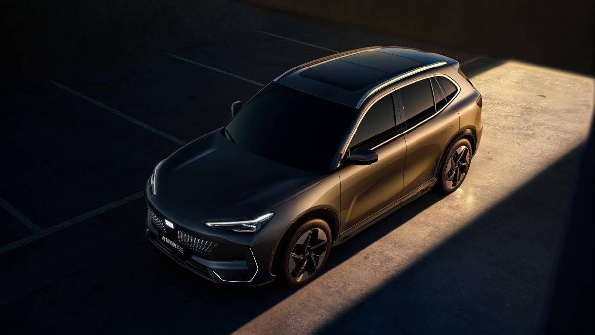 狂賣近50萬輛!吉利銀河沖榜新勢力第二