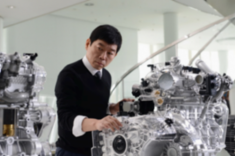 當魏建軍親自帶隊造“超豪車”