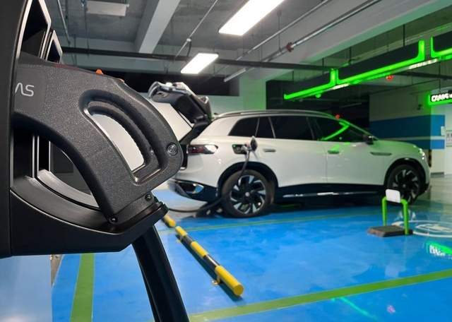 新能源的天塌了?緊湊轎車前十發榜,油車足足占了7款