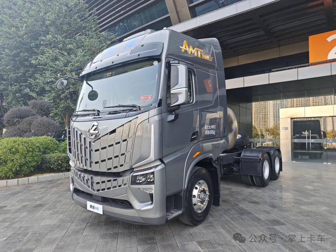 東風柳汽乘龍2025年會展車來了!乘龍HK/乘龍H5V房車/乘龍H7亮相