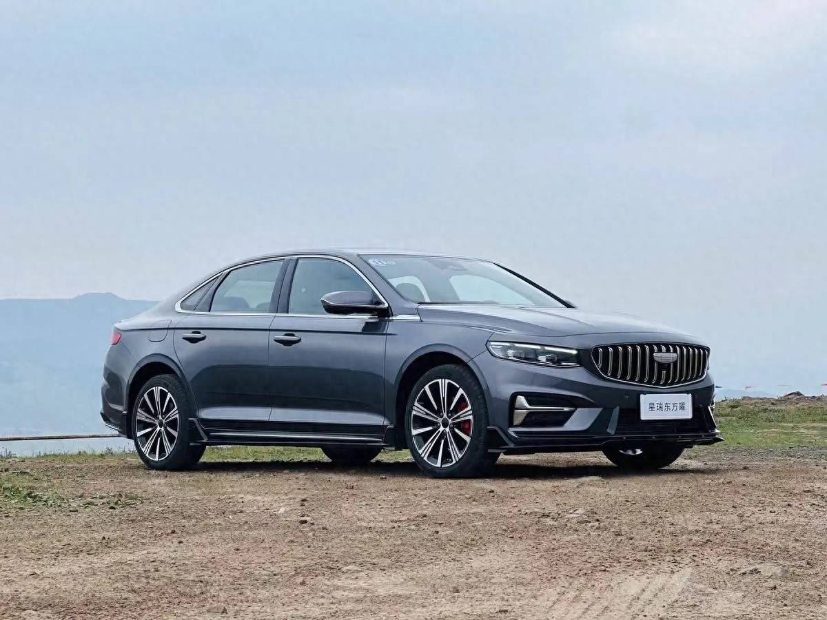 12萬預算選合資還是國產?大眾速騰對比吉利星瑞