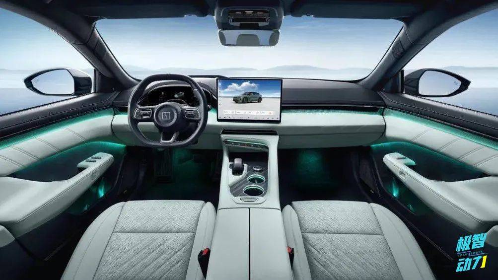 中大型SUV怎么選?阿維塔12、極氪001誰更值 圖片