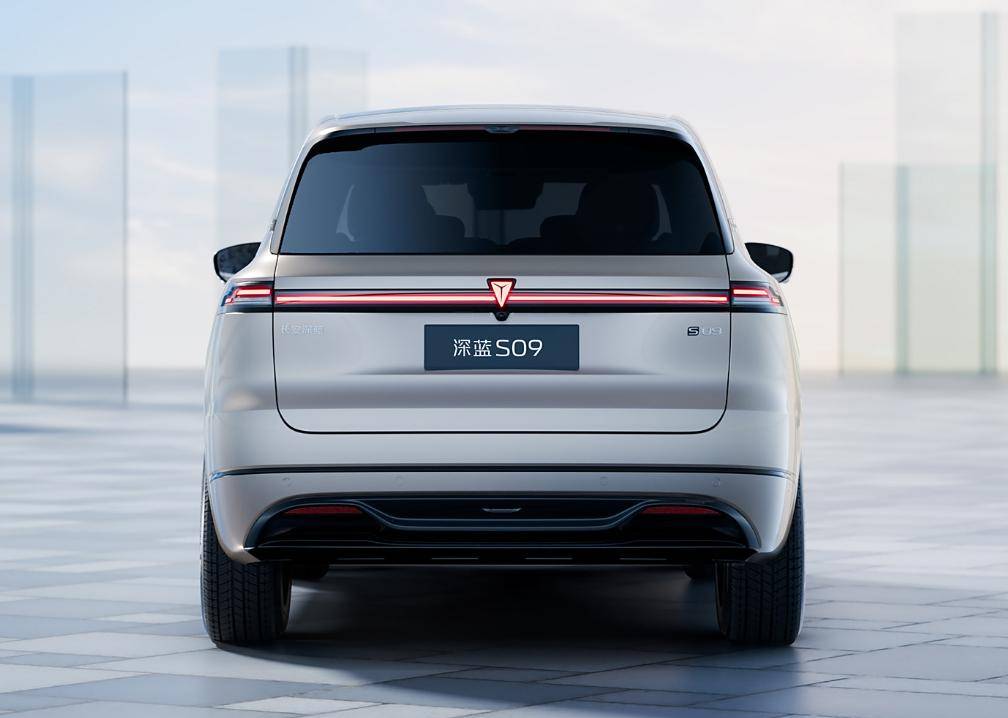 2025年車市的7大變化,六座SUV越來越多,增程車繼續(xù)降價