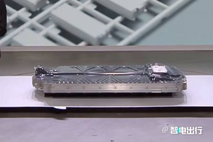 沃爾沃全新一代SUV曝光!下半年首發,pk寶馬X3