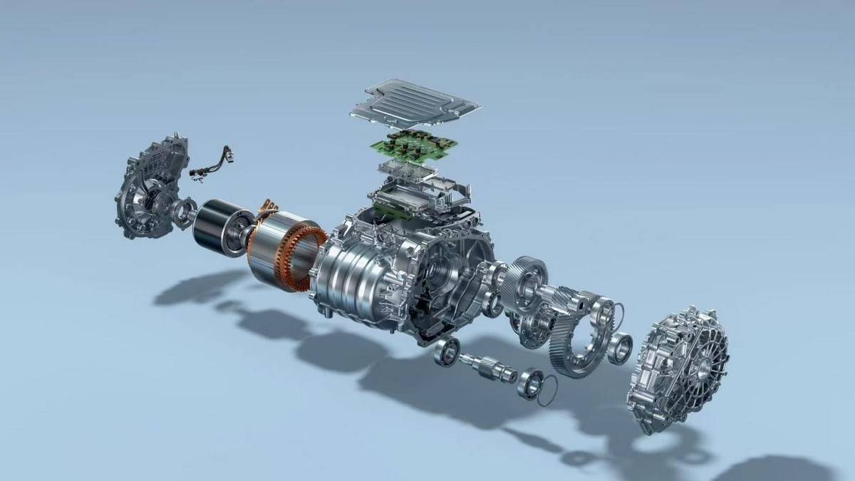 中大型SUV將引爆2025一季度熱戰(zhàn) 昊鉑HL問界M8領(lǐng)克900三英戰(zhàn)理想