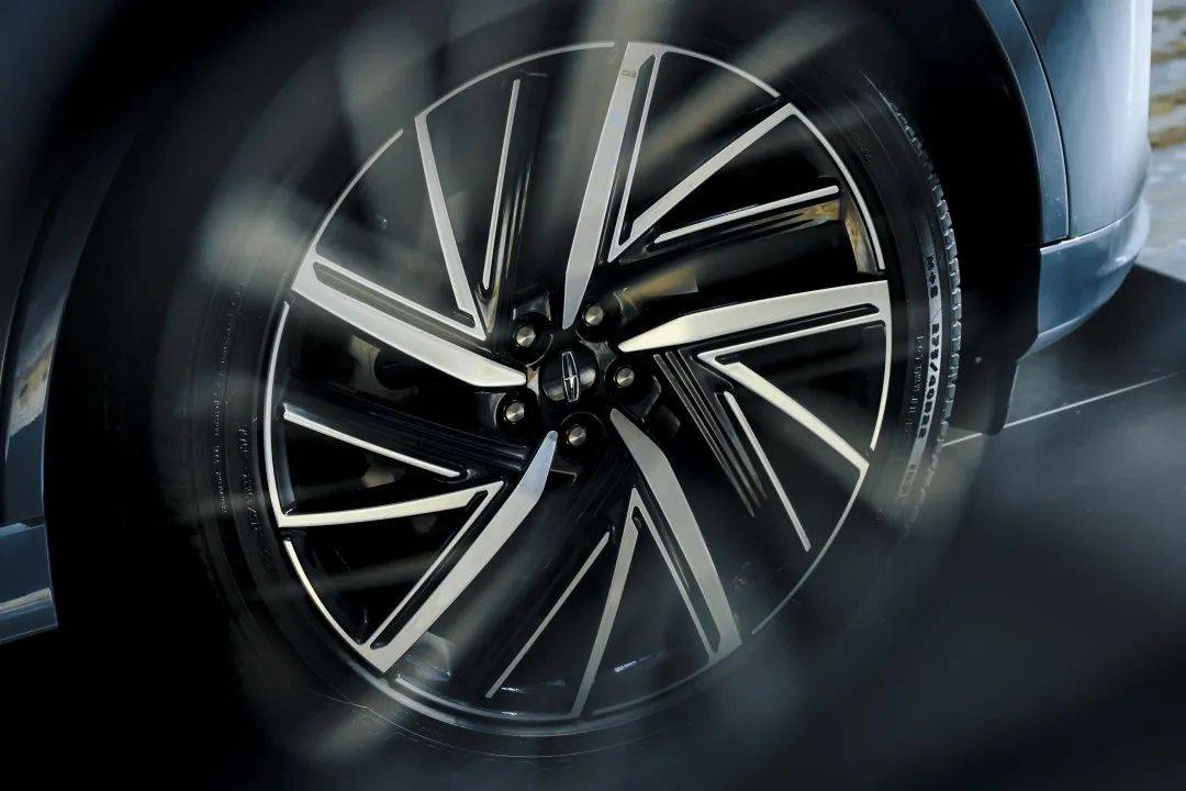 迎浪而行,林肯汽車力圖在“穩”中求進