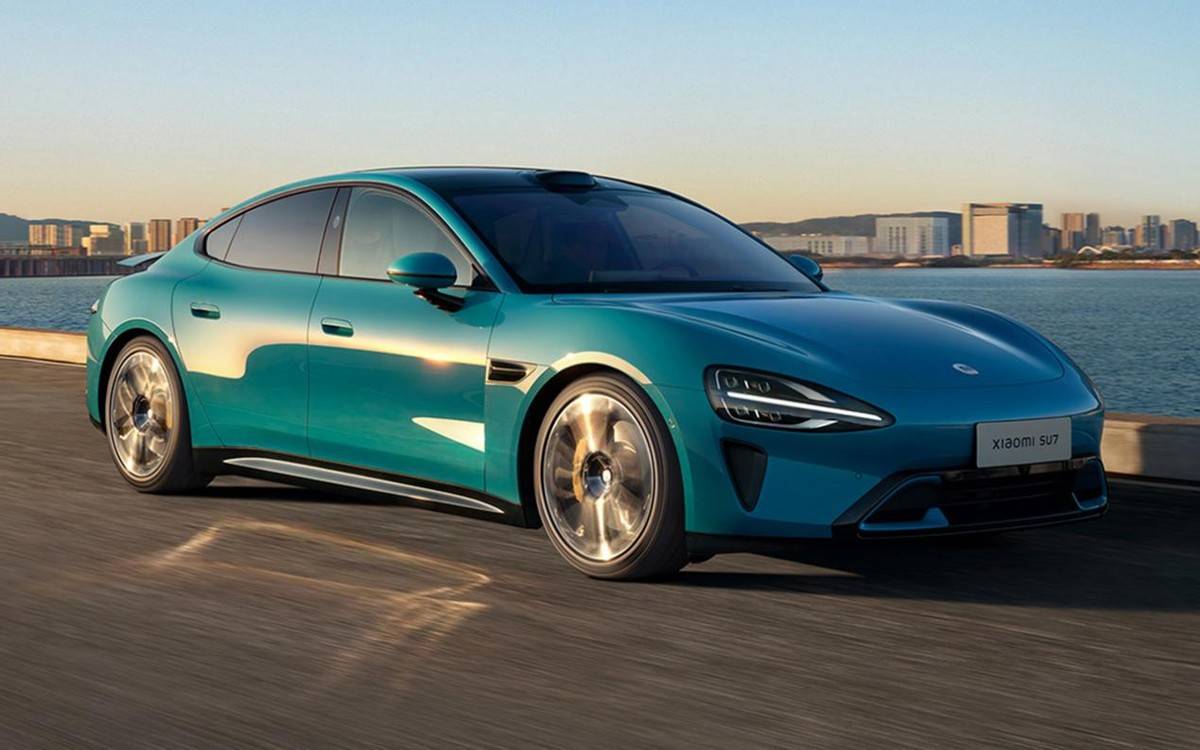 小米:因軟件策略問題,召回超3萬輛小米SU7標準版車型