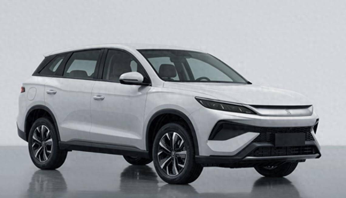 2024最暢銷插混、增程車型:比亞迪占7款,問界、理想是最大黑馬