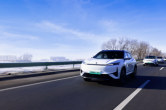 打破混動技術偏科,風神L7實測續航驚人,買混動就選東風馬赫電混