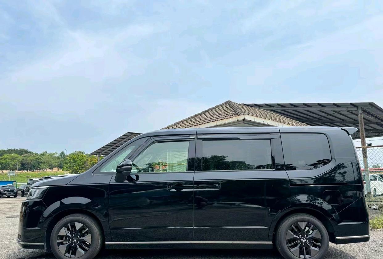 本田家庭版奧德賽量產,不足12W取名STEPWGN,1.5T配側滑門