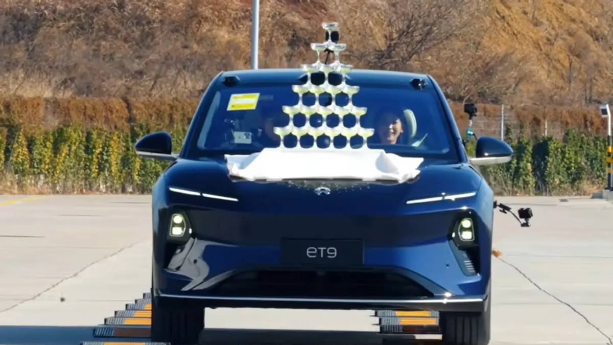 電池電機都被傳統(tǒng)車企超越,2025年的新勢力,不太行了?