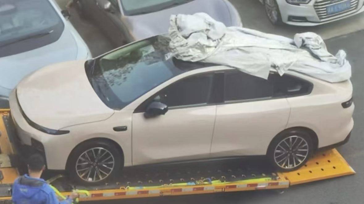 電池電機都被傳統(tǒng)車企超越,2025年的新勢力,不太行了?