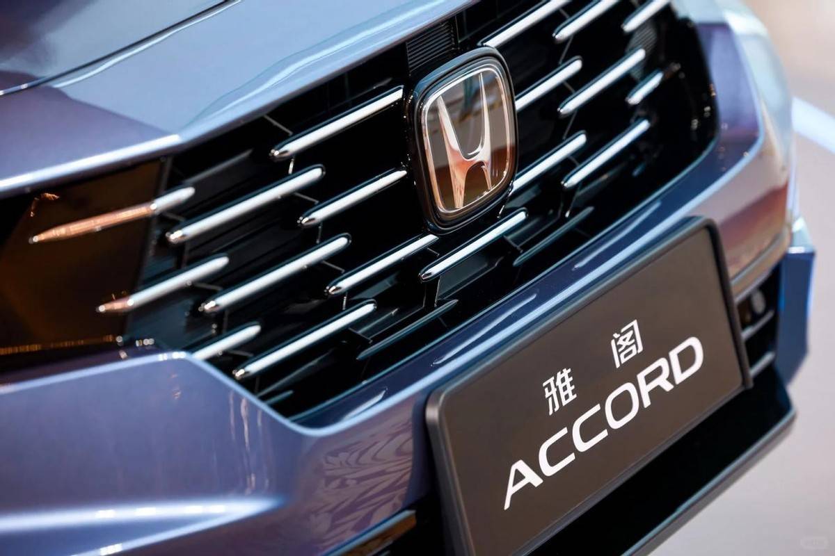 前臉大變樣,新款雅閣實車亮相