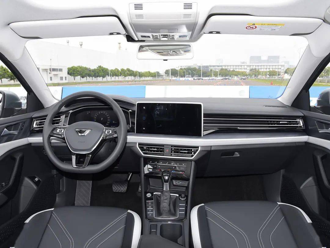 不到9萬買“大眾速騰”?比軒逸大一圈!發動機帶T!家用買它可太香了!