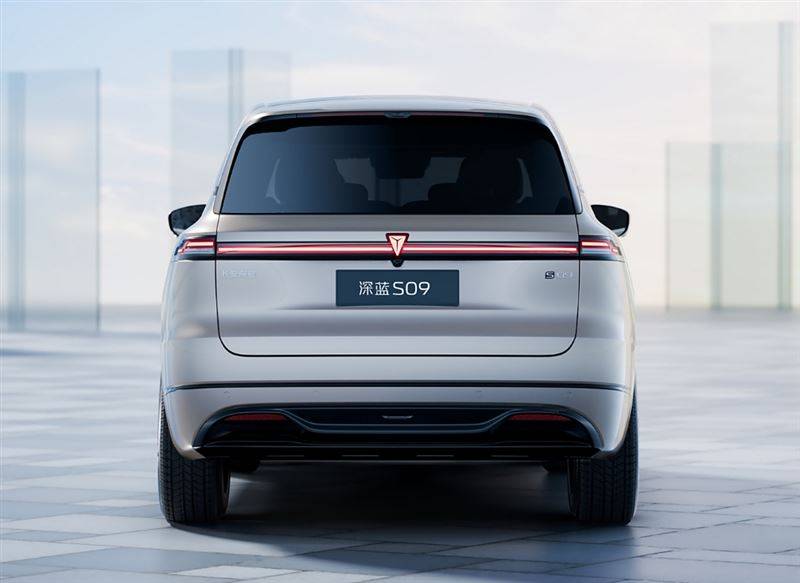 搭載華為高階智駕,深藍(lán)S09挑戰(zhàn)理想L9