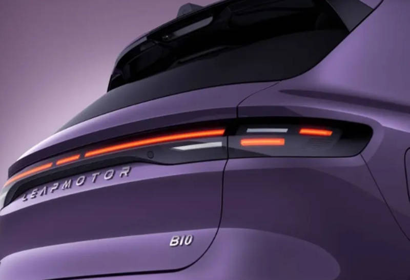 百變副駕空間+AI座艙 零跑B10內(nèi)飾官圖發(fā)布