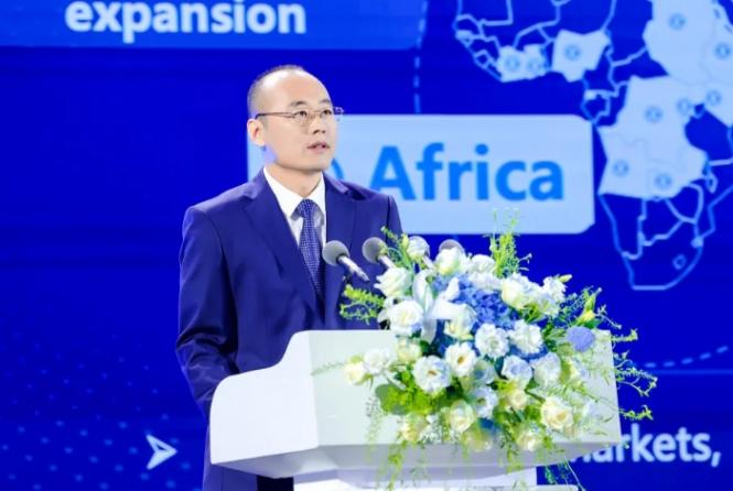 東風股份:2025全球新產品新技術推介會成功舉辦 現場斬獲意向訂單近3000臺