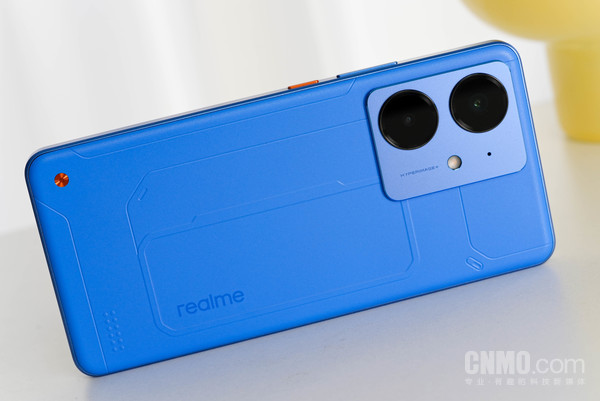 真我Neo7 SE評(píng)測(cè):能打耐造 1500元檔的全能游戲神機(jī)