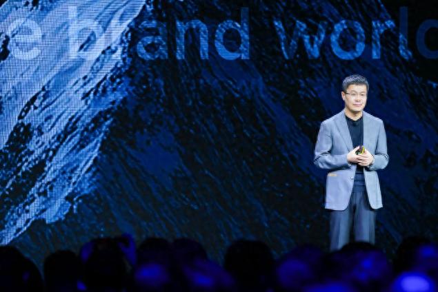 小米集團總裁盧偉冰:未來幾年內將小米汽車銷往全球市場