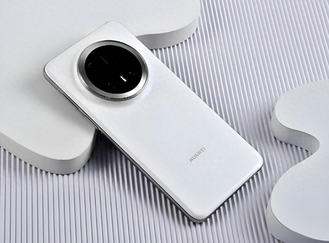 安卓手機2月好評榜發布:華為Mate 70 Pro+霸榜