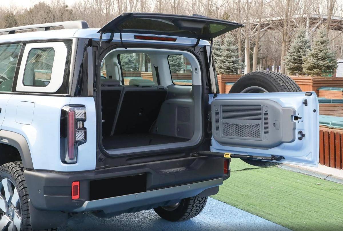 比預(yù)售價(jià)低4萬,BJ40增程版上市,17.98萬元起