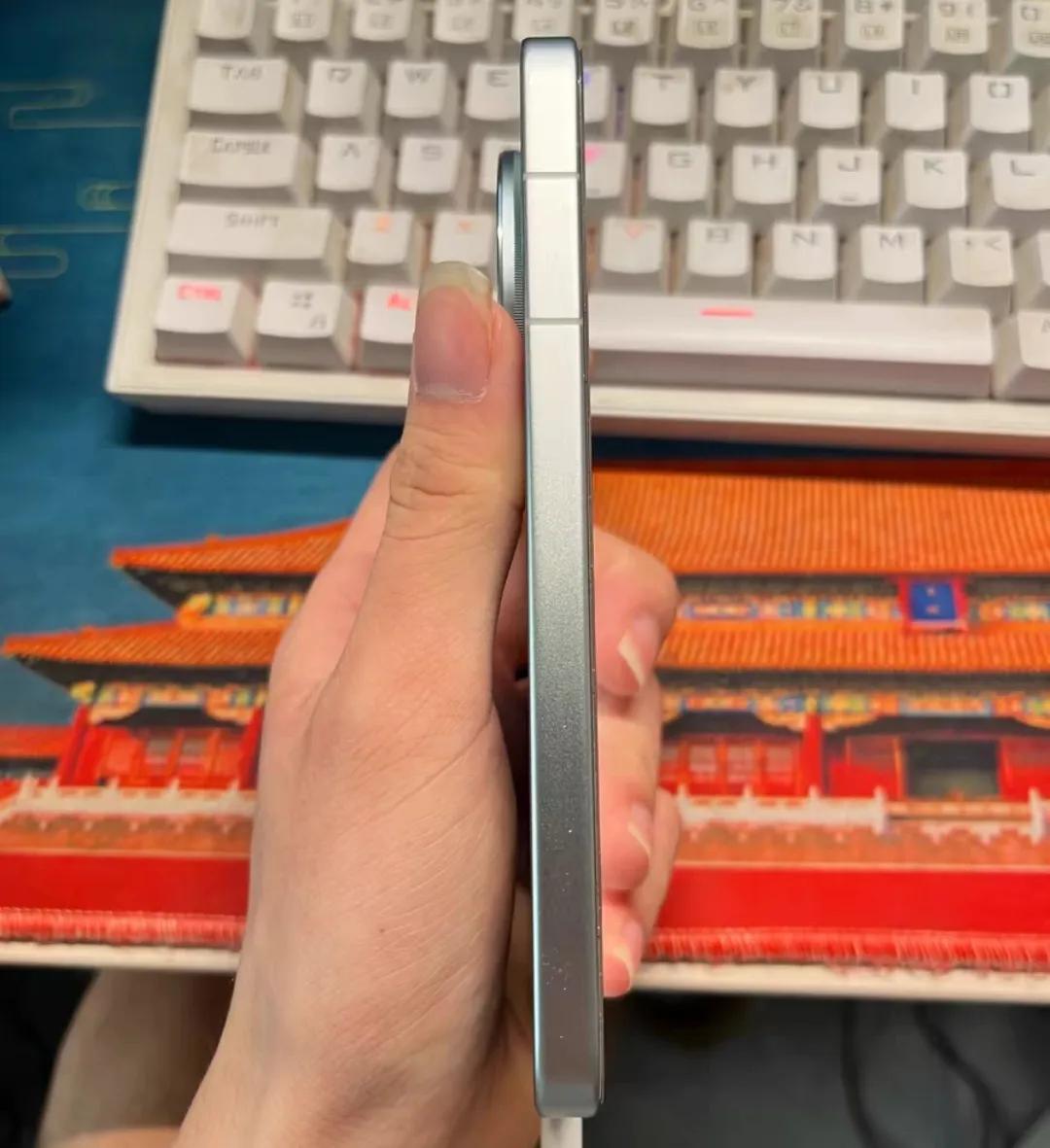 單手掌控的旗艦體驗:vivo X200 Mini用三千元證明小屏仍是剛需