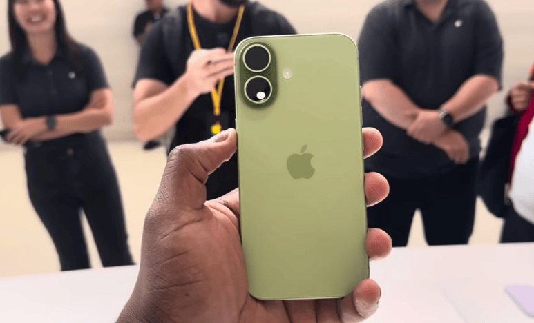 蘋果不講武德,標準版上120Hz+蘋果A19,256GB版5999元,加量不加價