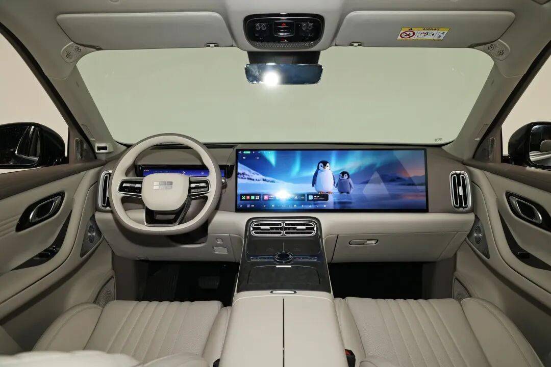 吉利銀河M9正式上市,比預期下調2萬!