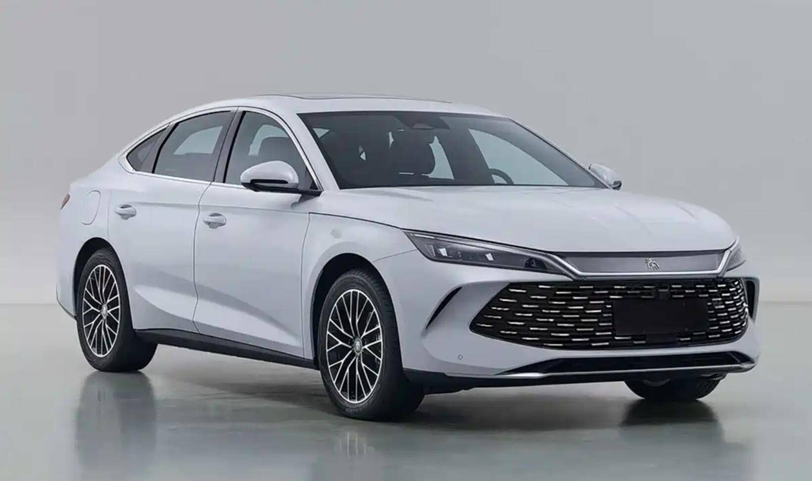 家用轎車市場爆發(fā)了 四款重磅新車來襲 秦L DM-i新車型領(lǐng)銜